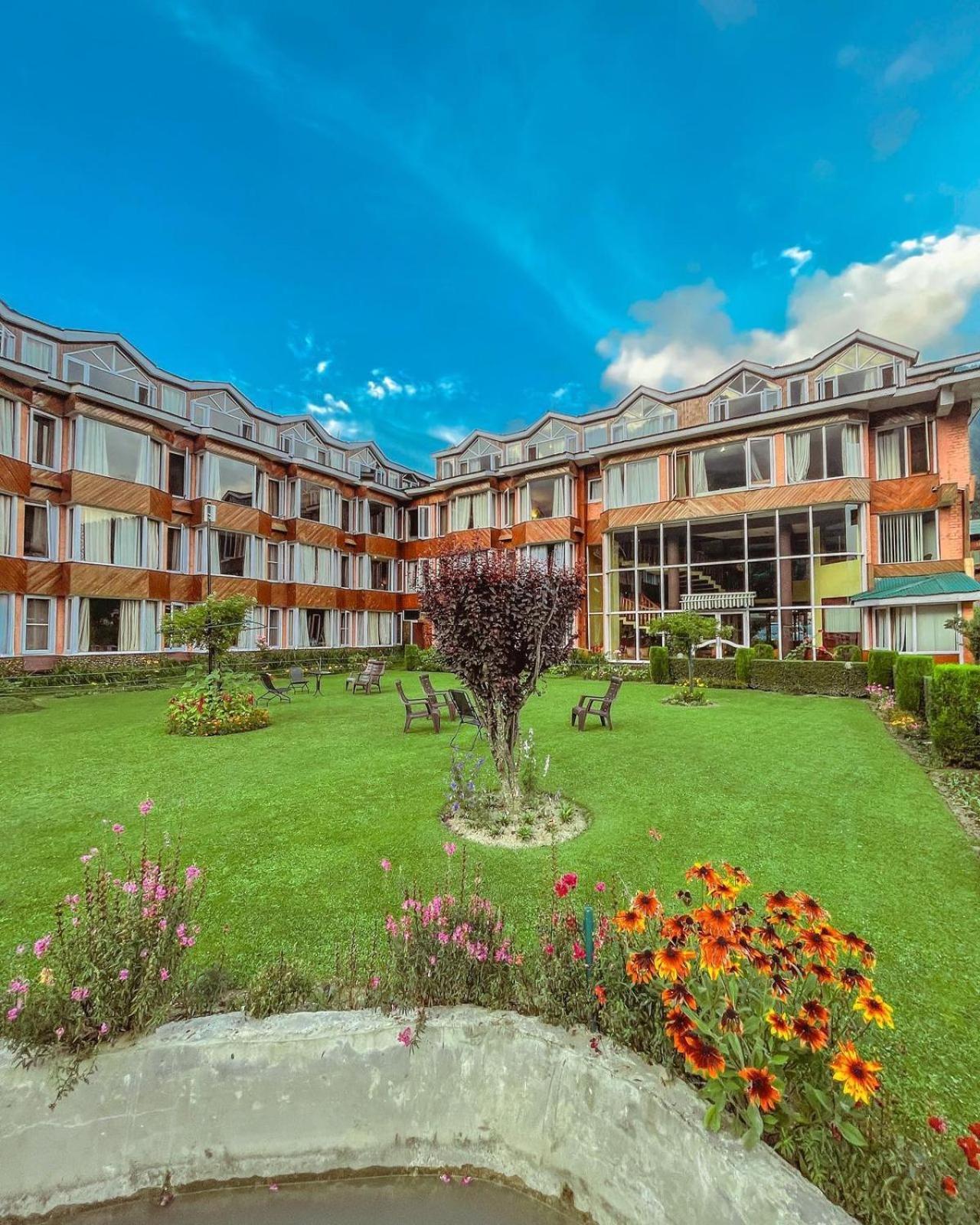 The Quiet Resort Pahalgām Exterior photo